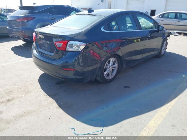 2018 CHEVROLET CRUZE 1G1BE5SM0J7161098 Photo 3