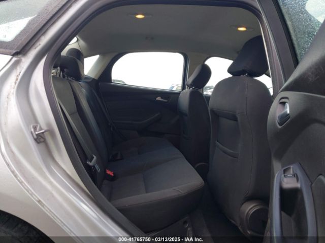 1FADP3F25GL384296 Ford FOCUS SE