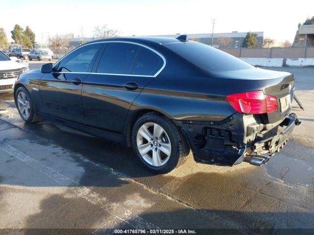 2011 BMW 528I WBAFR1C56BC745542 Photo 2