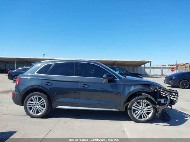 WA1BNAFY8J2107696 Audi Q5 2.0t Premium/2.0t Tech Premium