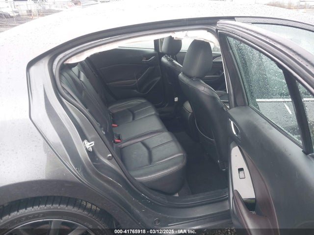 3MZBN1V35JM260571 Mazda py