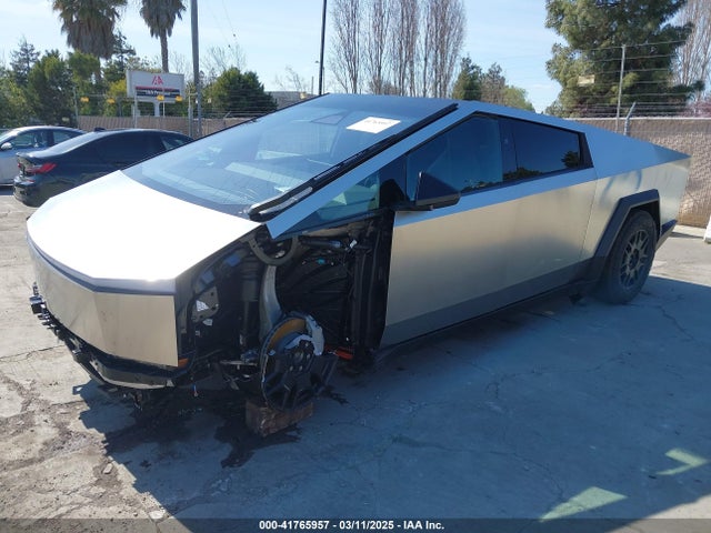 2025 TESLA CYBERTRUCK 7G2CEHED1SA060070 Photo 1