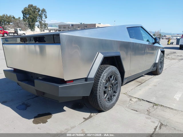 2025 TESLA CYBERTRUCK 7G2CEHED1SA060070 Photo 3