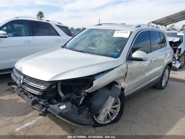 WVGBV7AX2FW579797 Volkswagen TIGUAN SE