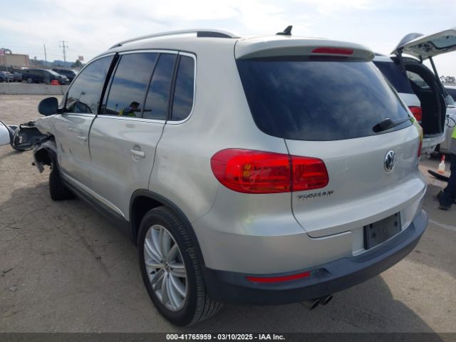 WVGBV7AX2FW579797 Volkswagen TIGUAN SE