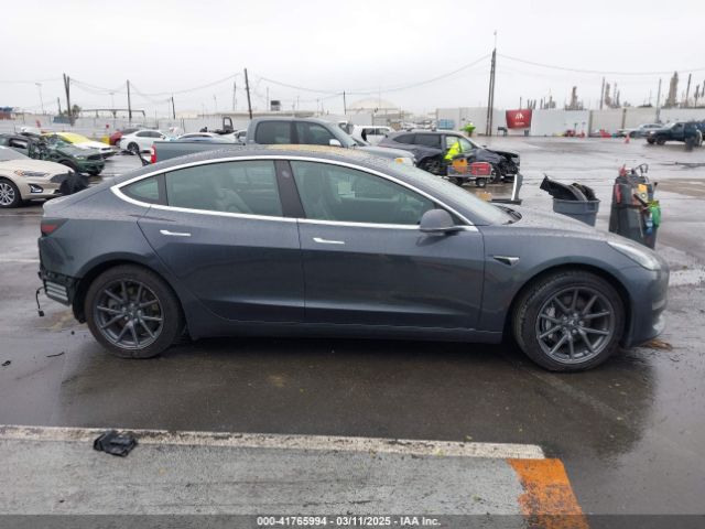 5YJ3E1EB7JF114305 Tesla Model 3 Long Range/performance
