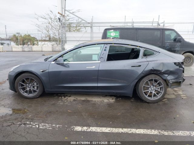 5YJ3E1EB7JF114305 Tesla Model 3 Long Range/performance