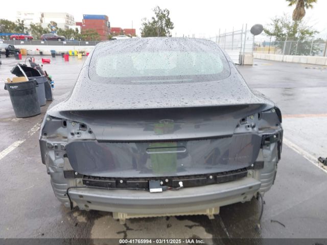 5YJ3E1EB7JF114305 Tesla Model 3 Long Range/performance