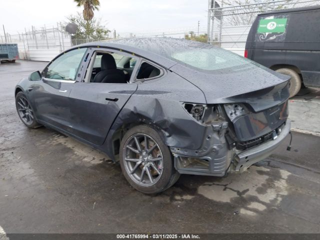 5YJ3E1EB7JF114305 Tesla Model 3 Long Range/performance