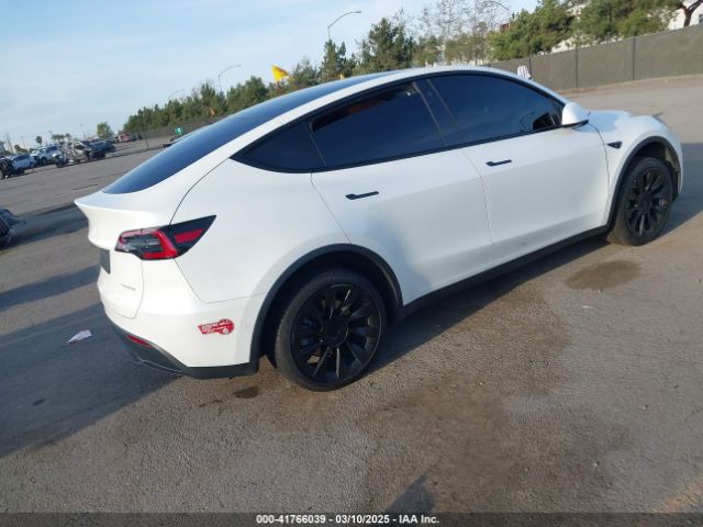 2021 TESLA MODEL Y 5YJYGDEE9MF149217 Photo 3