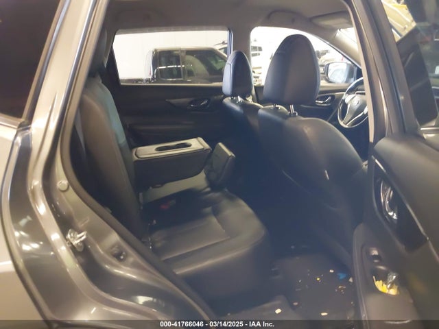 JN8AT2MV3GW139936 Nissan Rogue Sl