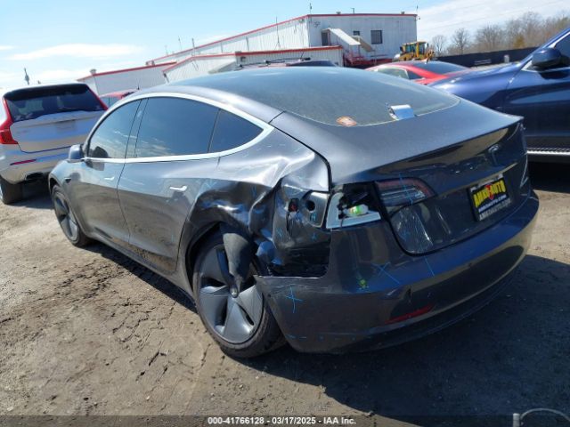 2018 TESLA MODEL 3 5YJ3E1EB1JF093175 Photo 2
