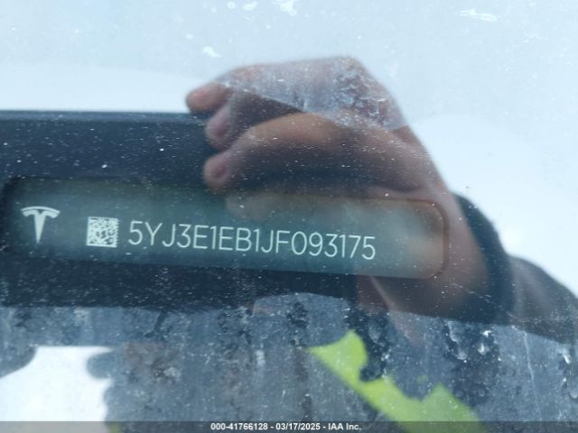2018 TESLA MODEL 3 5YJ3E1EB1JF093175 Photo 8