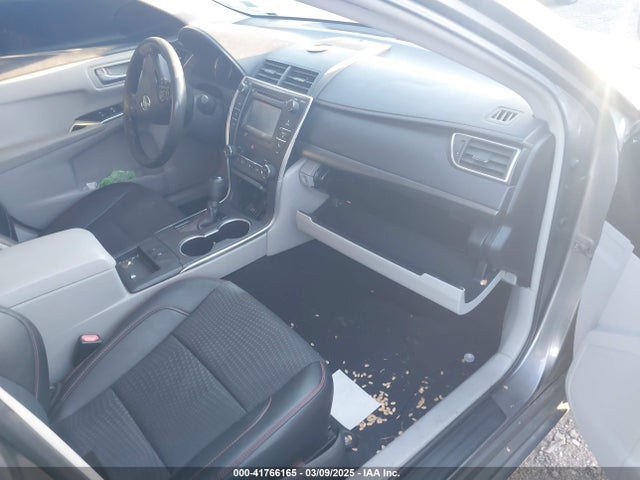 Продаж на аукціоні авто 2015 Toyota Camry Hybrid Le, vin: 4T1BD1FK1FU143614, номер лоту: 41766165