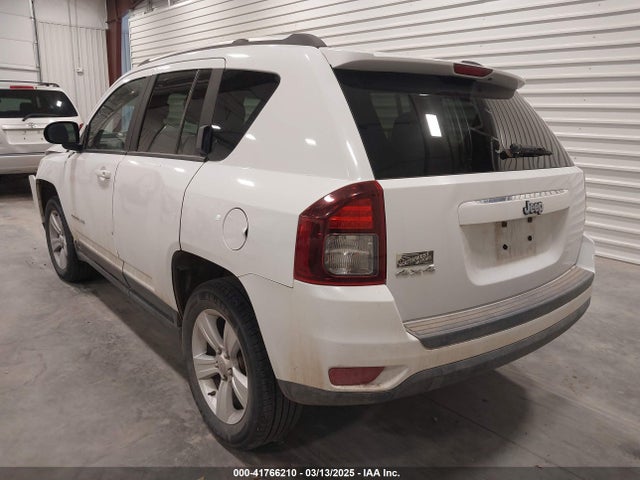 1C4NJDBB7FD381498 Jeep Compass Sport