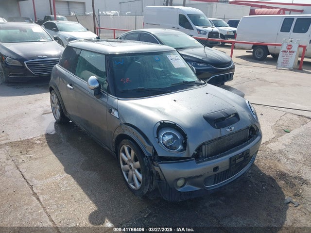 2009 MINI COOPER S WMWMF73509TW86792 Photo 0