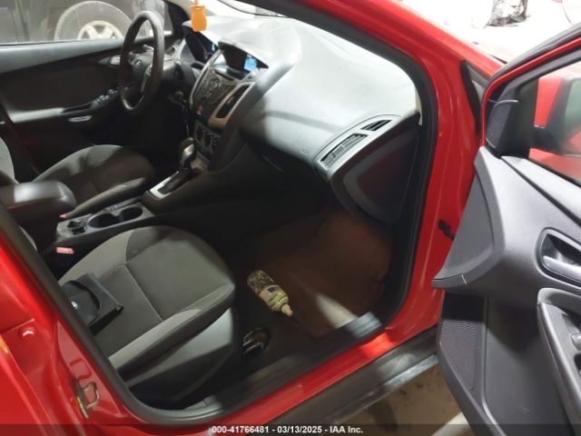 1FADP3K26EL392992 Ford FOCUS SE