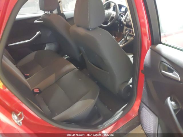 1FADP3K26EL392992 Ford FOCUS SE