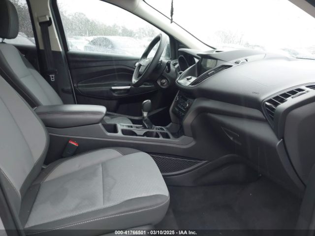 1FMCU0GD2HUE84747 Ford ESCAPE SE