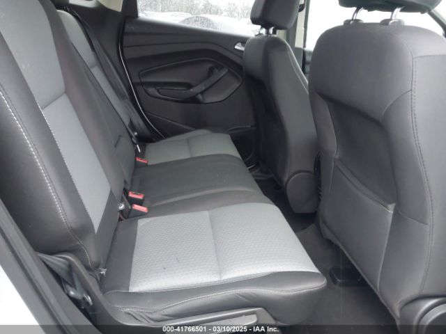 1FMCU0GD2HUE84747 Ford ESCAPE SE