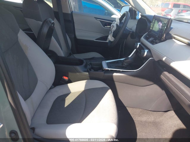 2T3W1RFV8LC082818 Toyota Rav4 Xle
