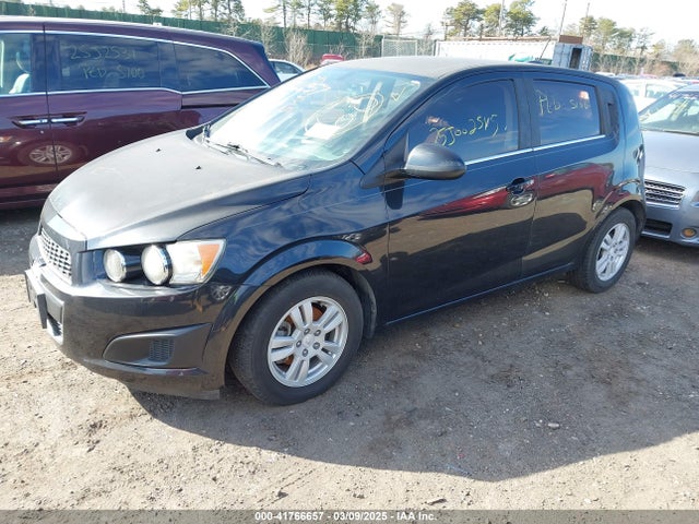 Chevrolet Sonic Lt Auto 2015 1G1JC6SH1F4152641 Image 2