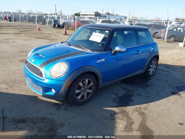 2007 MINI COOPER S WMWMF73517TL87003 Photo 1