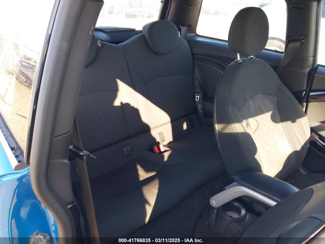 2007 MINI COOPER S WMWMF73517TL87003 Photo 7