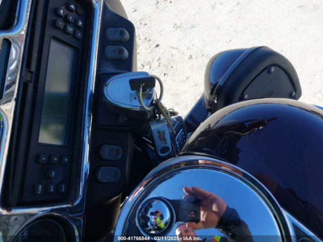 2007 HARLEY-DAVIDSON FLHTCUI 1HD1FC4177Y633516 Photo 10