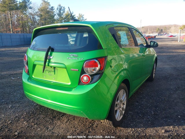 Chevrolet Sonic Lt Auto 2015 1G1JC6SB2F4151252 Image 4