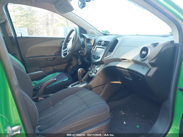 Chevrolet Sonic Lt Auto 2015 1G1JC6SB2F4151252 Image 5