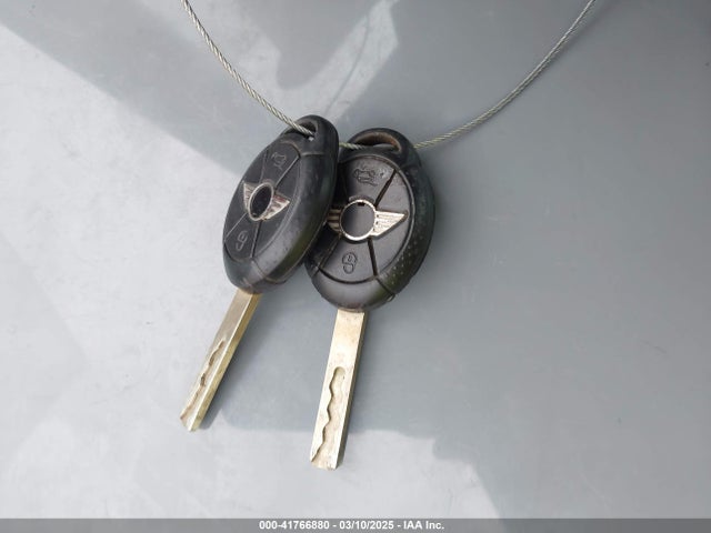 2006 MINI COOPER WMWRF33526TF64836 Photo 10