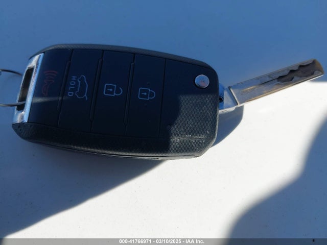KIA SOUL + 2014 KNDJP3A53E7031558 Image 11