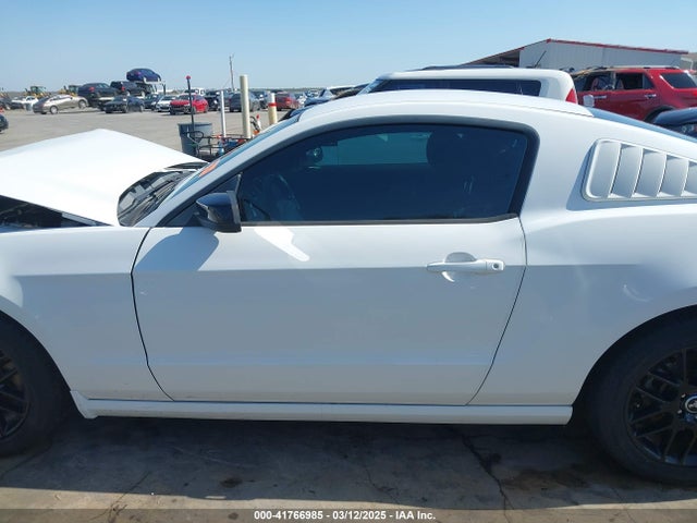 1ZVBP8AM9E5303807 Ford Mustang V6