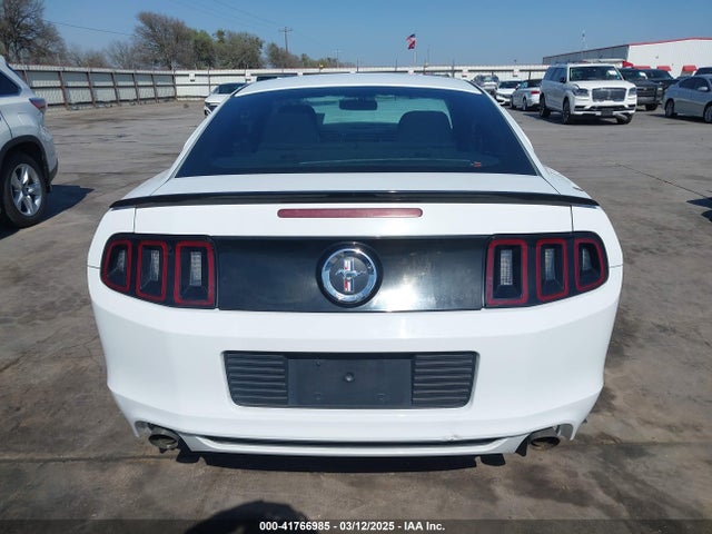 1ZVBP8AM9E5303807 Ford Mustang V6