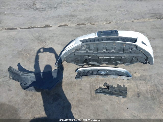 1ZVBP8AM9E5303807 Ford Mustang V6