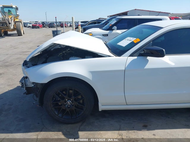 1ZVBP8AM9E5303807 Ford Mustang V6
