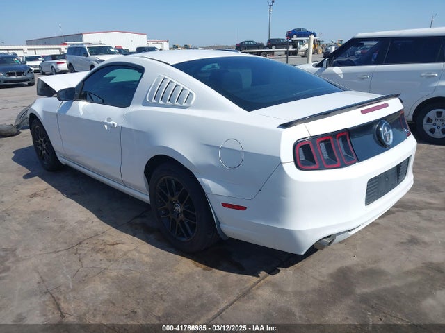 1ZVBP8AM9E5303807 Ford Mustang V6