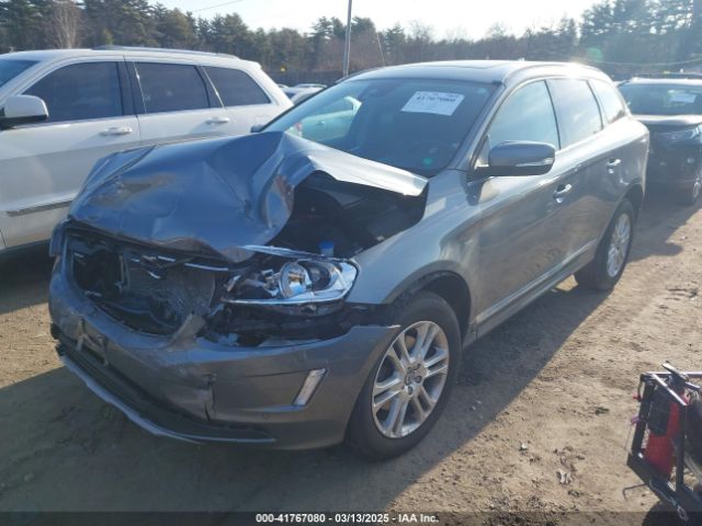 2016 VOLVO XC60 YV4612RK2G2857570 Photo 1