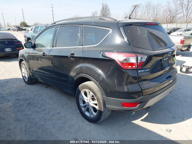 1FMCU0GD5JUA15304 Ford ESCAPE SE