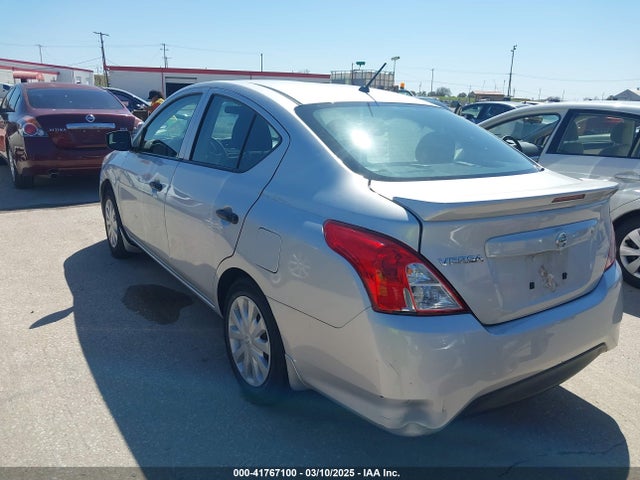 3N1CN7AP4JL818034 Nissan Versa 1.6 S+