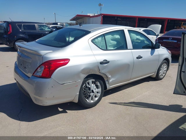 3N1CN7AP4JL818034 Nissan Versa 1.6 S+