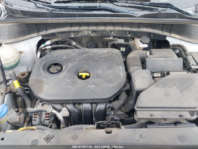 KM8J23A48KU026984 Hyundai TUCSON SE