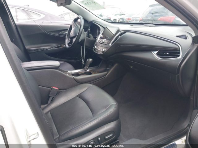 1G1ZH5SX2GF270077 Chevrolet Malibu Premier