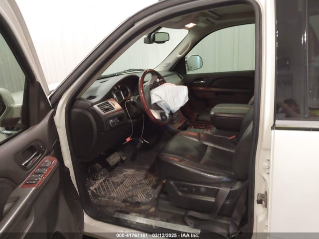 2010 CADILLAC ESCALADE 1GYUKBEF3AR170784 Photo 4