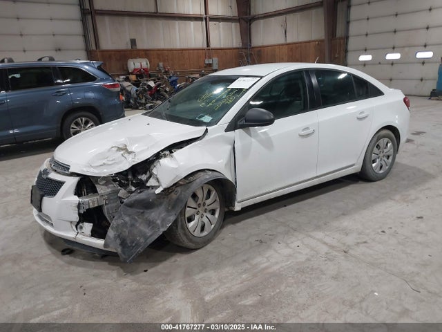 1G1PA5SG5E7207414 Chevrolet Cruze Ls Auto