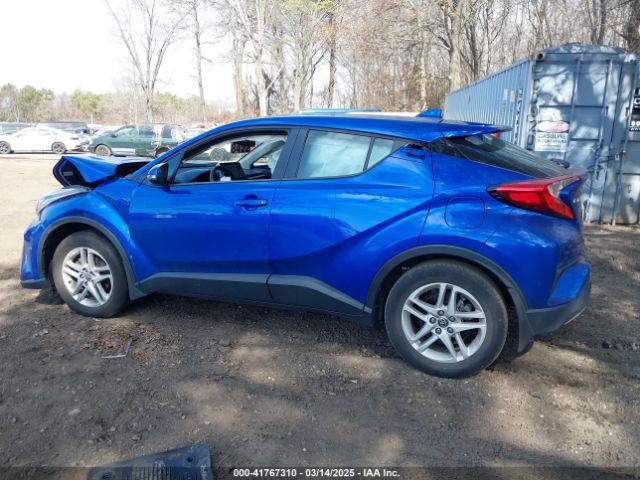 NMTKHMBX1LR108498 Toyota C-HR LE