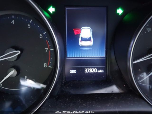 NMTKHMBX1LR108498 Toyota C-HR LE