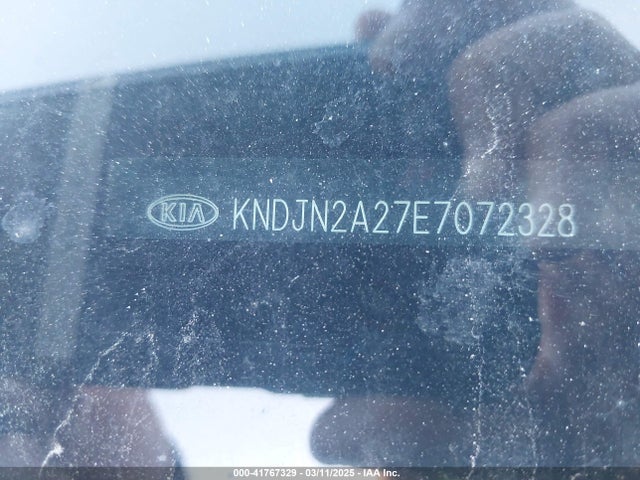 KNDJN2A27E7072328 KIA Soul