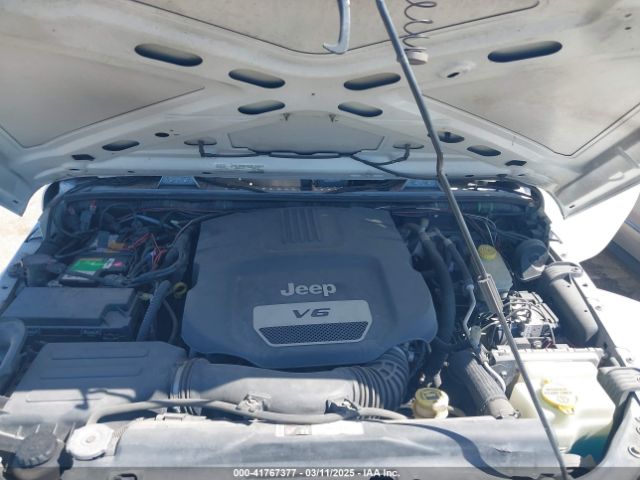 1C4HJWDG4FL622215 Jeep Wrangler Unlimited Freedom Edition